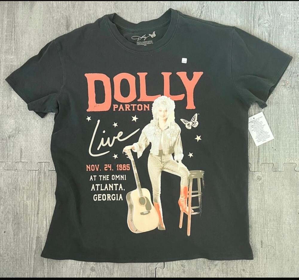 Dolly Parton Live Nov 24 1985 At The Omni Atlanta Ga Graphic T-Shirt